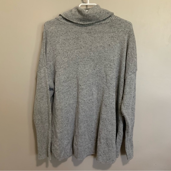 Turtleneck sweater - Picture 2 of 4